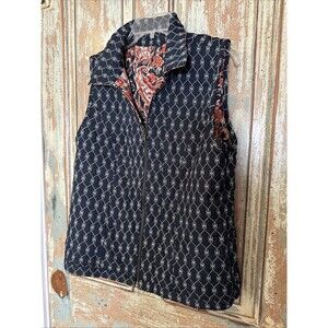 CJ Banks Womens M Quilted Reversible Vest  Paisley / Navy Pattern Collar…